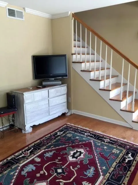 6940 Roswell Road Unit 9c, Atlanta, Georgia 30328, 2 Bedrooms Bedrooms, ,1 BathroomBathrooms,Residential,Sold,6940 Roswell Road Unit 9c,5712148