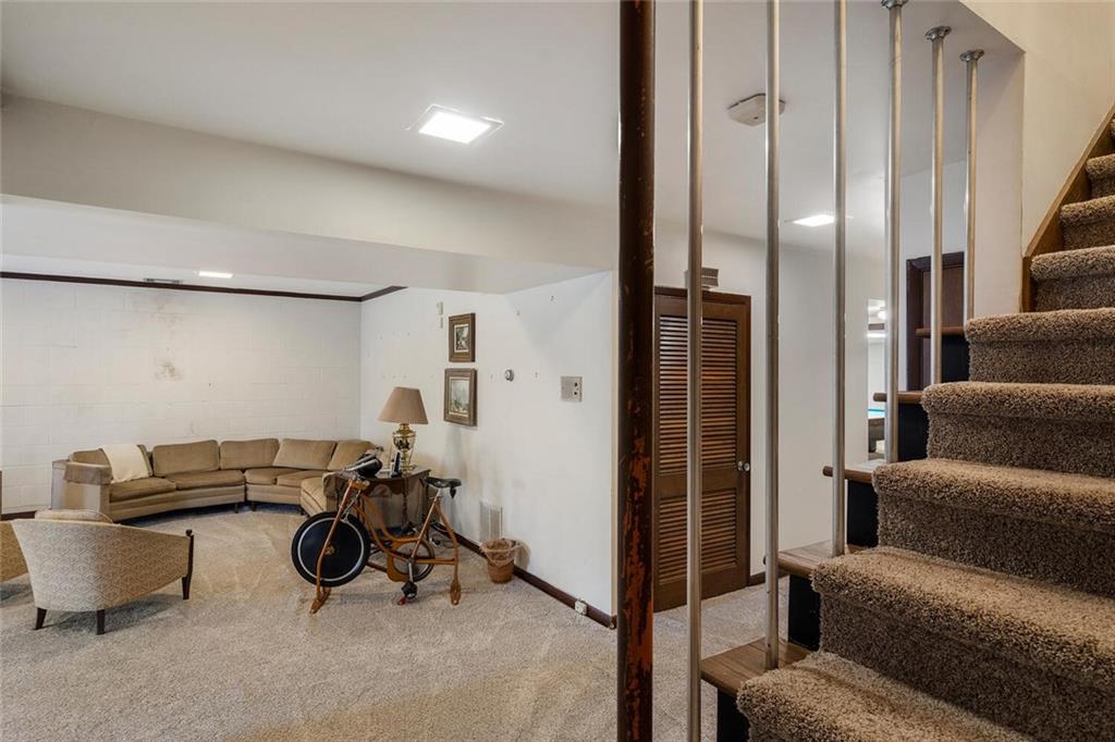 Daylight terrace with patio.