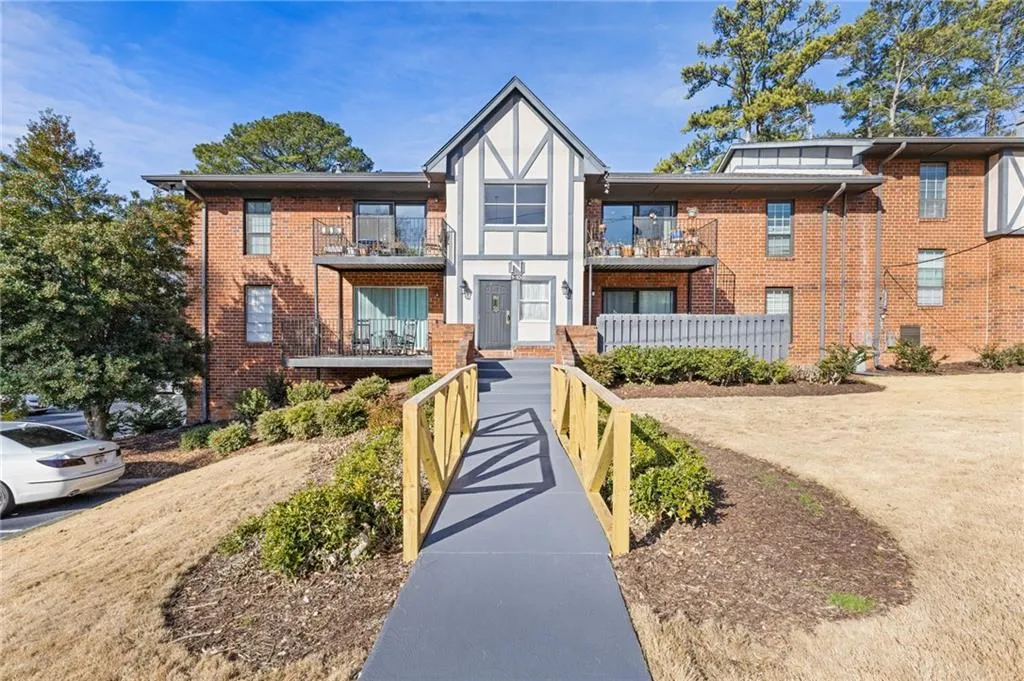 6851 Roswell Road Unit N9, Atlanta, Georgia 30328, 2 Bedrooms Bedrooms, ,1 BathroomBathrooms,Residential,For Sale,6851 Roswell Road Unit N9,7695309