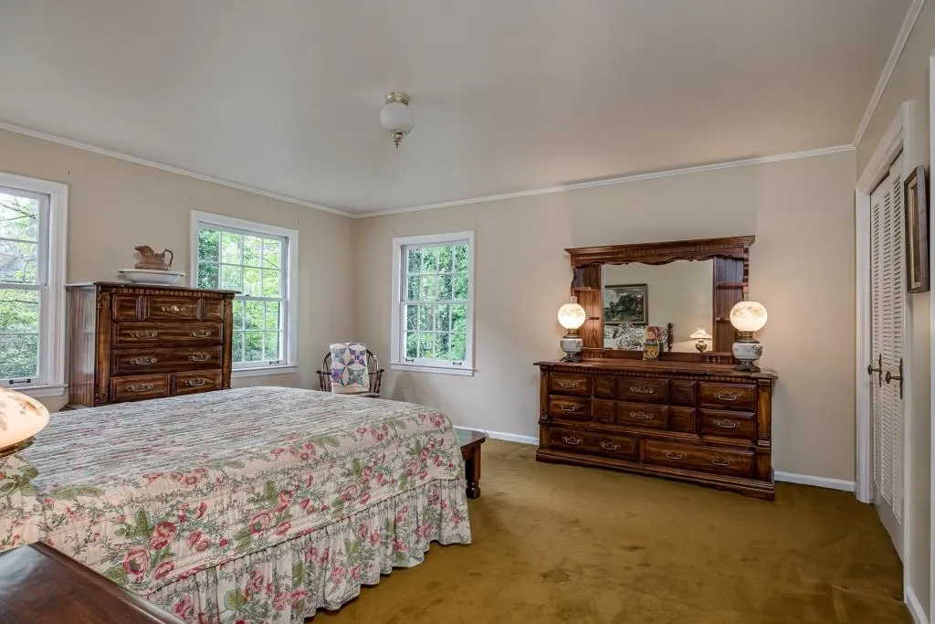 35 River Court Parkway, Sandy Springs, Georgia 30328, 4 Bedrooms Bedrooms, ,2 BathroomsBathrooms,Residential,Sold,35 River Court Parkway,6871288