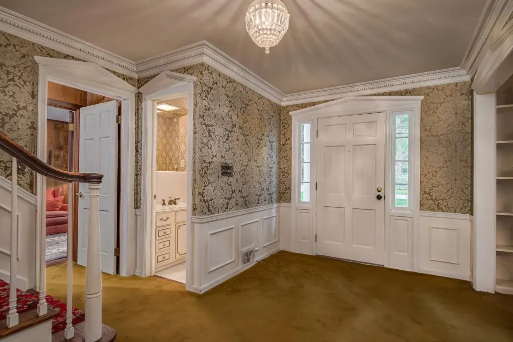 35 River Court Parkway, Sandy Springs, Georgia 30328, 4 Bedrooms Bedrooms, ,2 BathroomsBathrooms,Residential,Sold,35 River Court Parkway,6871288