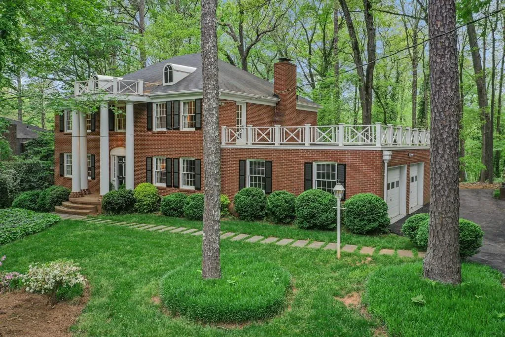 35 River Court Parkway, Sandy Springs, Georgia 30328, 4 Bedrooms Bedrooms, ,2 BathroomsBathrooms,Residential,Sold,35 River Court Parkway,6871288