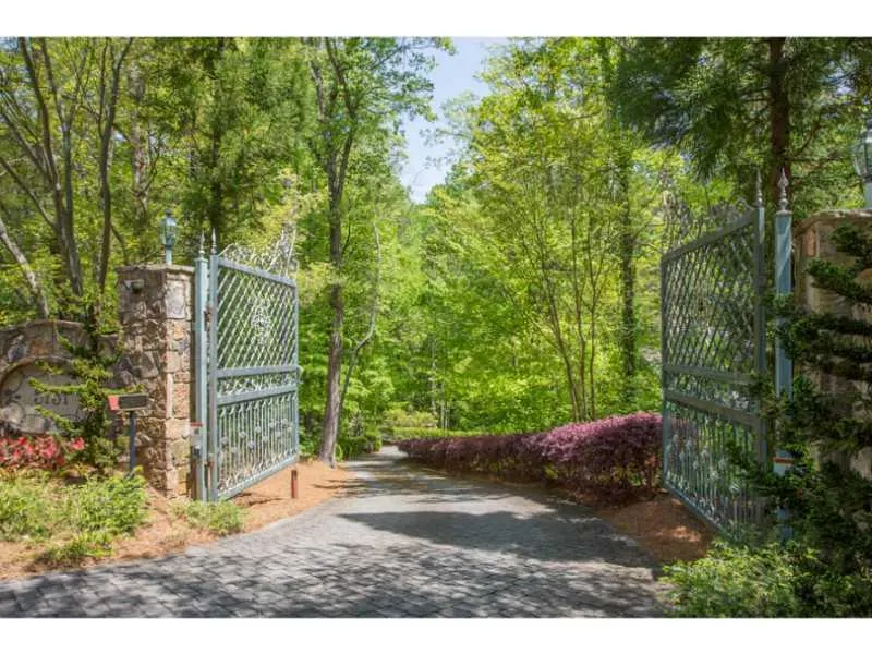 5151 Long Island Drive Nw, Atlanta, Georgia 30327, 5 Bedrooms Bedrooms, ,5 BathroomsBathrooms,Residential,Sold,5151 Long Island Drive Nw,5761274