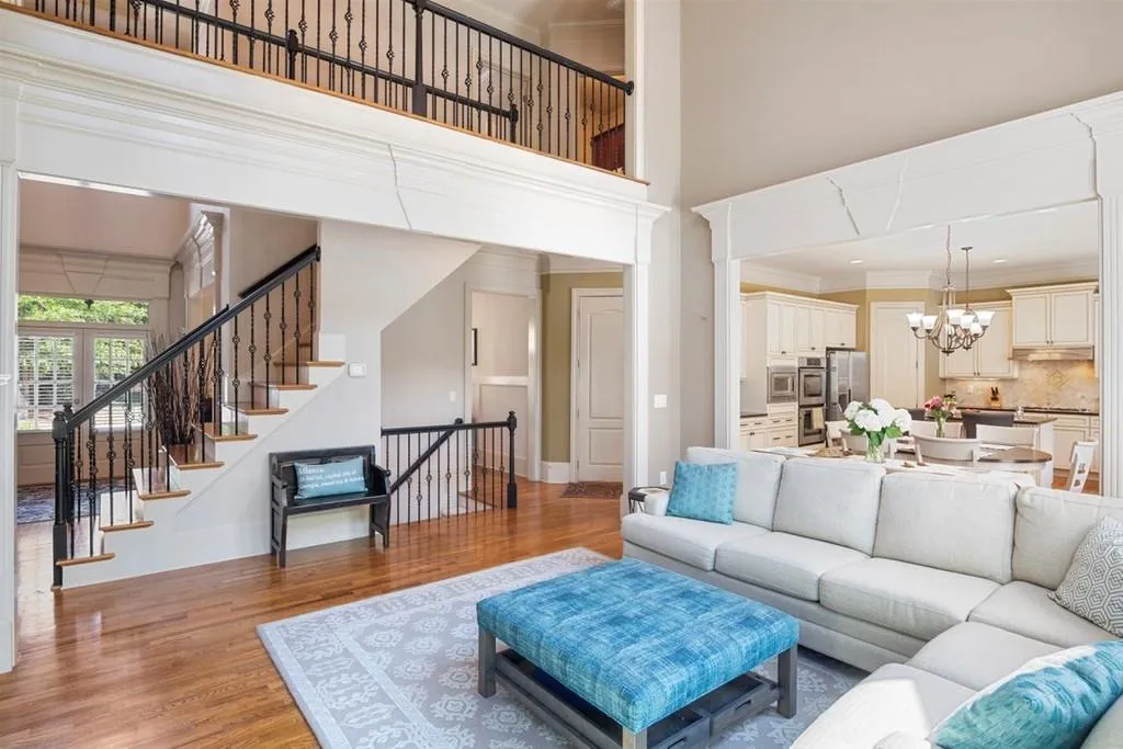 6297 Mount Vernon Oaks Drive, Sandy Springs, Georgia 30328, 5 Bedrooms Bedrooms, ,4 BathroomsBathrooms,Residential,Sold,6297 Mount Vernon Oaks Drive,6754879