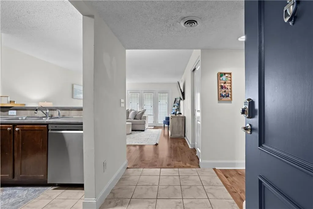3650 Ashford Dunwoody Road Ne Unit 515, Atlanta, Georgia 30319, 1 Bedroom Bedrooms, ,1 BathroomBathrooms,Residential,For Sale,3650 Ashford Dunwoody Road Ne Unit 515,7632775