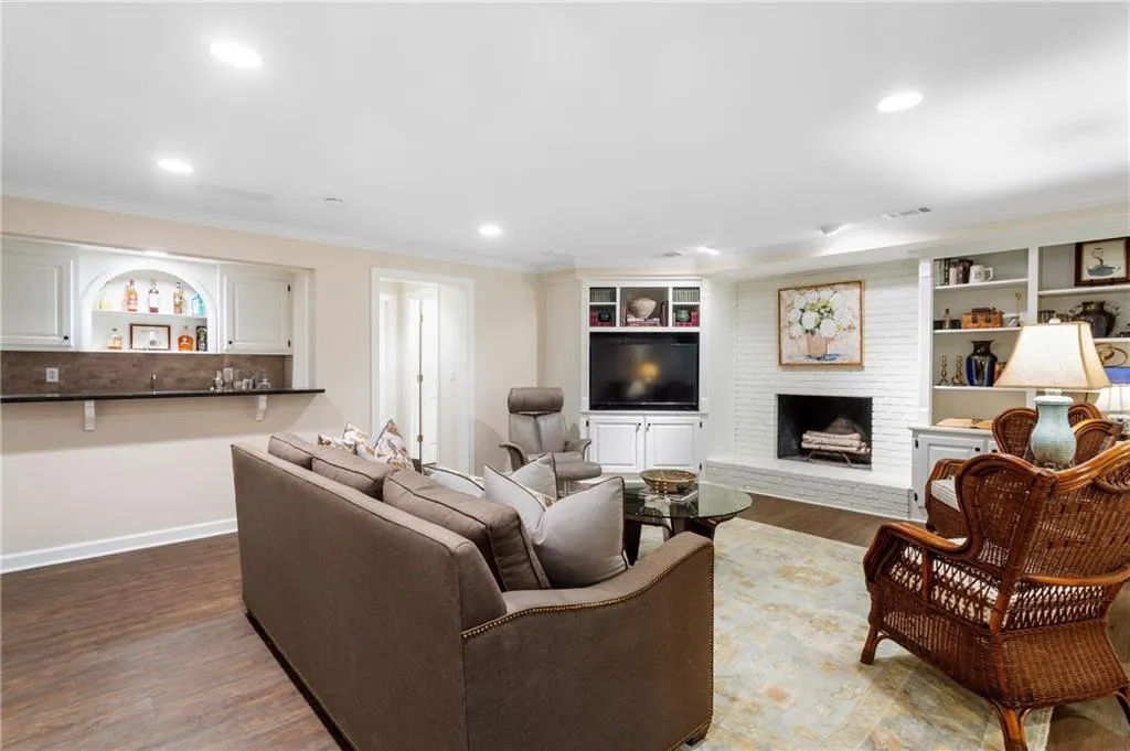 1805 Brandon Hall Drive, Sandy Springs, Georgia 30350, 5 Bedrooms Bedrooms, ,4 BathroomsBathrooms,Residential,Sold,1805 Brandon Hall Drive,7210210