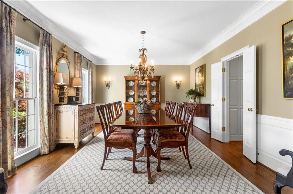 1805 Brandon Hall Drive, Sandy Springs, Georgia 30350, 5 Bedrooms Bedrooms, ,4 BathroomsBathrooms,Residential,Sold,1805 Brandon Hall Drive,7210210