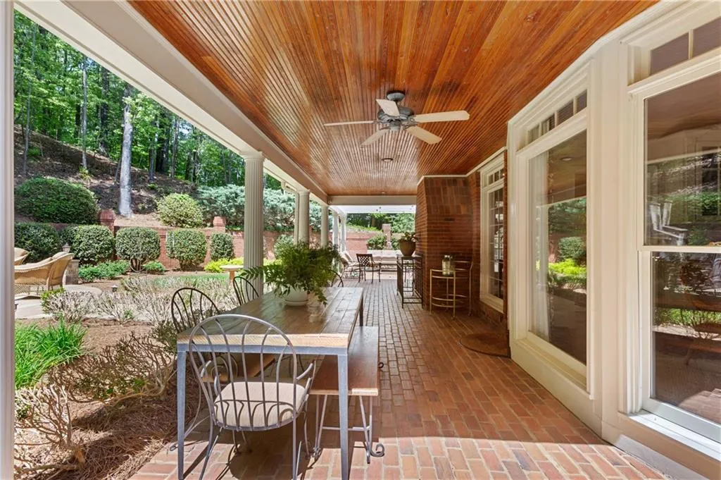 1805 Brandon Hall Drive, Sandy Springs, Georgia 30350, 5 Bedrooms Bedrooms, ,4 BathroomsBathrooms,Residential,Sold,1805 Brandon Hall Drive,7210210