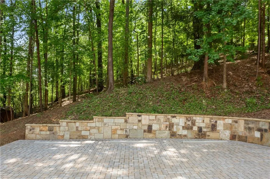 1805 Brandon Hall Drive, Sandy Springs, Georgia 30350, 5 Bedrooms Bedrooms, ,4 BathroomsBathrooms,Residential,Sold,1805 Brandon Hall Drive,7210210