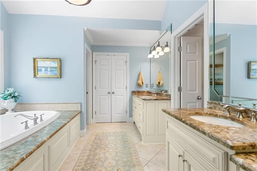 1805 Brandon Hall Drive, Sandy Springs, Georgia 30350, 5 Bedrooms Bedrooms, ,4 BathroomsBathrooms,Residential,Sold,1805 Brandon Hall Drive,7210210