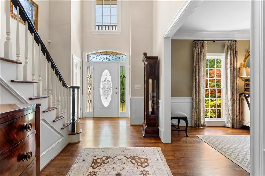 1805 Brandon Hall Drive, Sandy Springs, Georgia 30350, 5 Bedrooms Bedrooms, ,4 BathroomsBathrooms,Residential,Sold,1805 Brandon Hall Drive,7210210