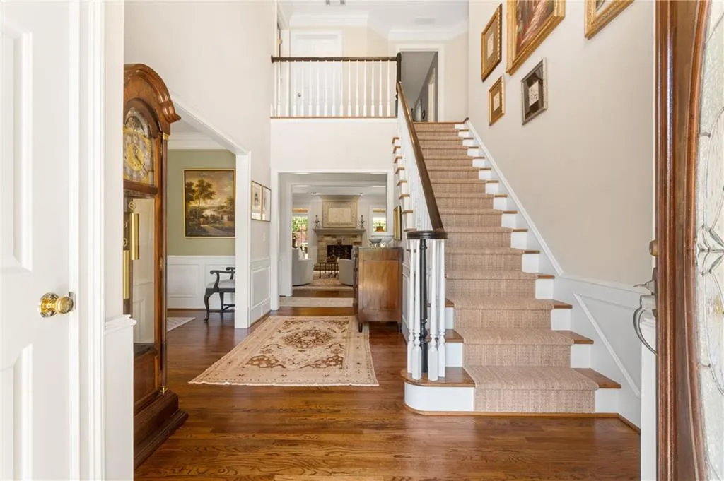 1805 Brandon Hall Drive, Sandy Springs, Georgia 30350, 5 Bedrooms Bedrooms, ,4 BathroomsBathrooms,Residential,Sold,1805 Brandon Hall Drive,7210210