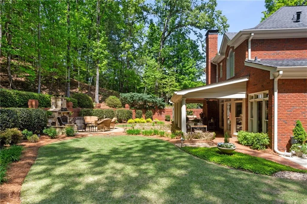 1805 Brandon Hall Drive, Sandy Springs, Georgia 30350, 5 Bedrooms Bedrooms, ,4 BathroomsBathrooms,Residential,Sold,1805 Brandon Hall Drive,7210210