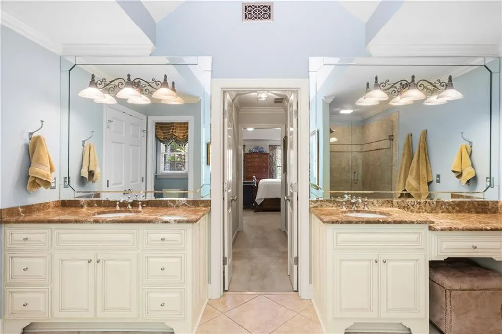 1805 Brandon Hall Drive, Sandy Springs, Georgia 30350, 5 Bedrooms Bedrooms, ,4 BathroomsBathrooms,Residential,Sold,1805 Brandon Hall Drive,7210210