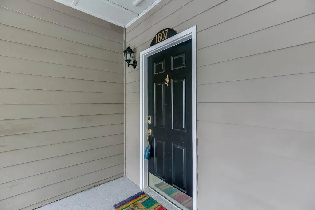 1607 Brighton Point, Sandy Springs, Georgia 30328, 3 Bedrooms Bedrooms, ,2 BathroomsBathrooms,Residential,Sold,1607 Brighton Point,6598629