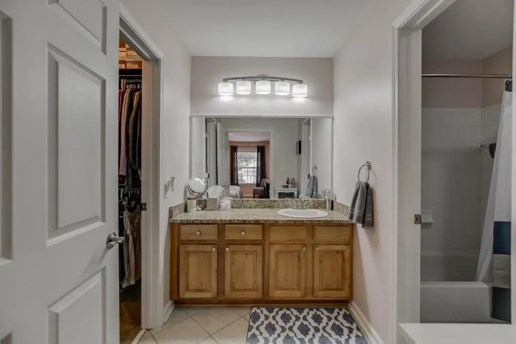 1607 Brighton Point, Sandy Springs, Georgia 30328, 3 Bedrooms Bedrooms, ,2 BathroomsBathrooms,Residential,Sold,1607 Brighton Point,6598629