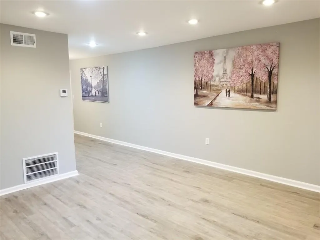 6520 Roswell Road Ne Unit 3, Sandy Springs, Georgia 30328, 3 Bedrooms Bedrooms, ,2 BathroomsBathrooms,Residential,Sold,6520 Roswell Road Ne Unit 3,6756861