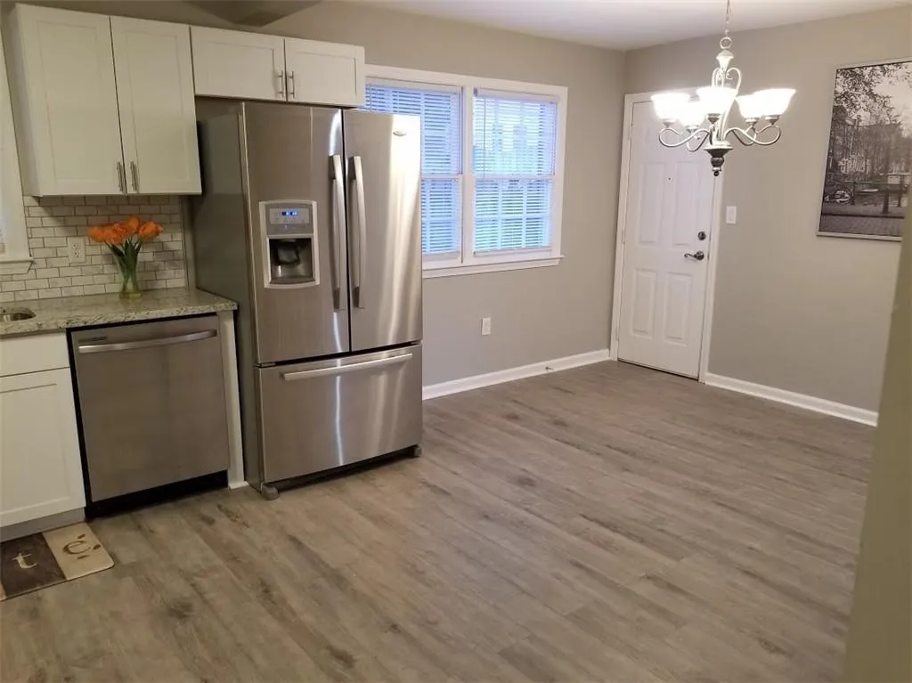 6520 Roswell Road Ne Unit 3, Sandy Springs, Georgia 30328, 3 Bedrooms Bedrooms, ,2 BathroomsBathrooms,Residential,Sold,6520 Roswell Road Ne Unit 3,6756861