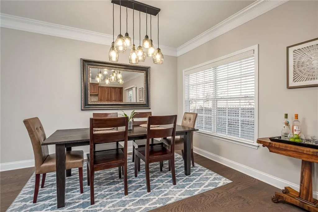 602 Pember Point, Sandy Springs, Georgia 30350, 3 Bedrooms Bedrooms, ,3 BathroomsBathrooms,Residential,Sold,602 Pember Point,6988395