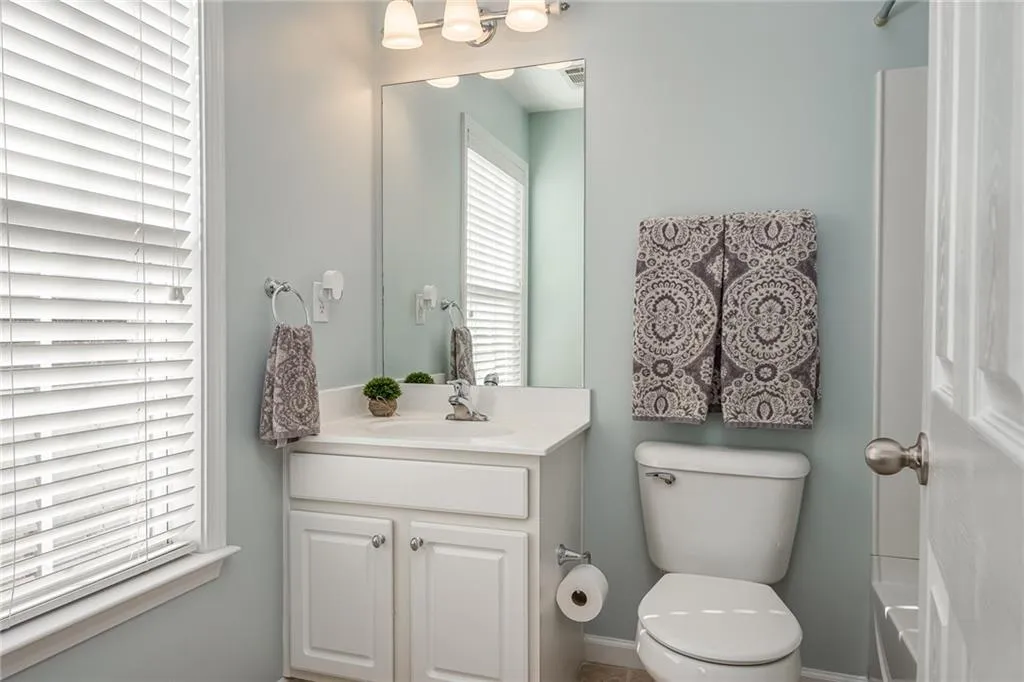 602 Pember Point, Sandy Springs, Georgia 30350, 3 Bedrooms Bedrooms, ,3 BathroomsBathrooms,Residential,Sold,602 Pember Point,6988395
