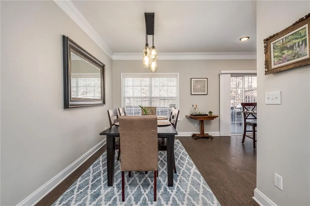 602 Pember Point, Sandy Springs, Georgia 30350, 3 Bedrooms Bedrooms, ,3 BathroomsBathrooms,Residential,Sold,602 Pember Point,6988395