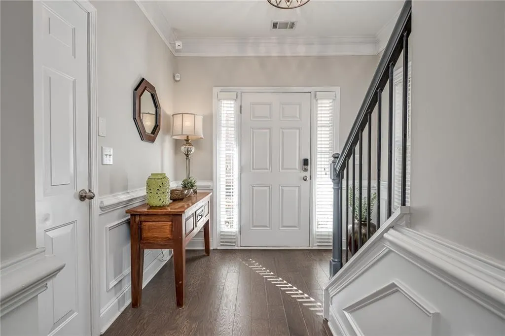602 Pember Point, Sandy Springs, Georgia 30350, 3 Bedrooms Bedrooms, ,3 BathroomsBathrooms,Residential,Sold,602 Pember Point,6988395