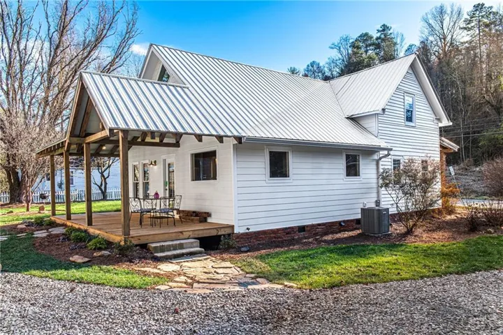8679 Lakewood Highway, Mineral Bluff, Georgia 30559