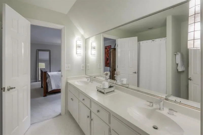 7545 Bridgegate Court, Sandy Springs, Georgia 30350, 5 Bedrooms Bedrooms, ,4 BathroomsBathrooms,Residential,Sold,7545 Bridgegate Court,6735928