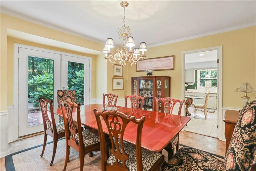 800 Sudbury Road, Sandy Springs, Georgia 30328, 4 Bedrooms Bedrooms, ,3 BathroomsBathrooms,Residential,Sold,800 Sudbury Road,6600646