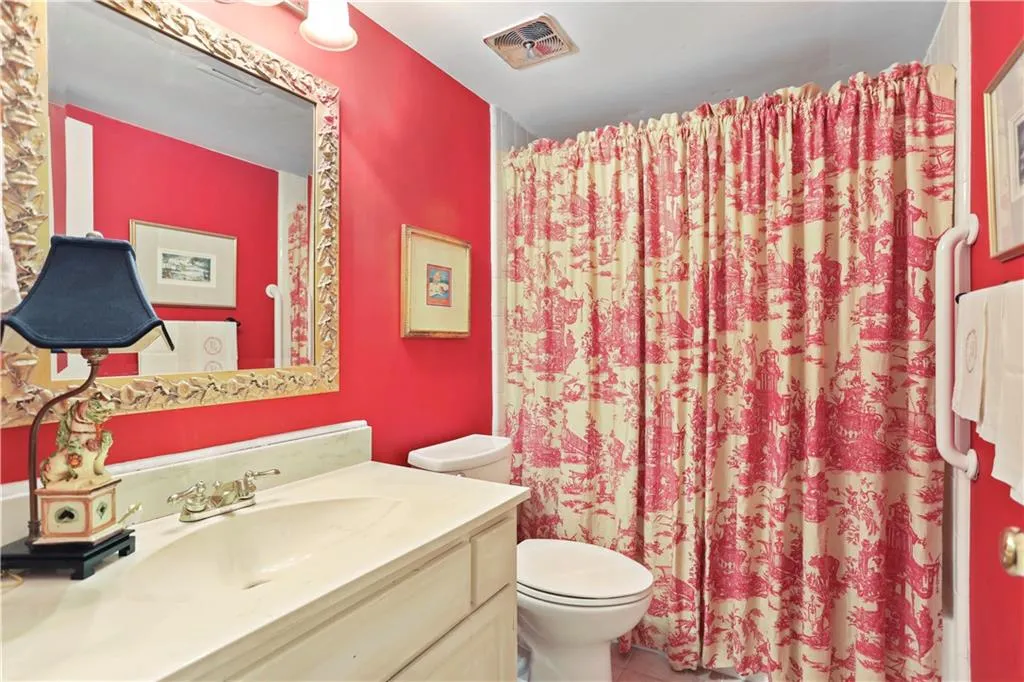 800 Sudbury Road, Sandy Springs, Georgia 30328, 4 Bedrooms Bedrooms, ,3 BathroomsBathrooms,Residential,Sold,800 Sudbury Road,6600646