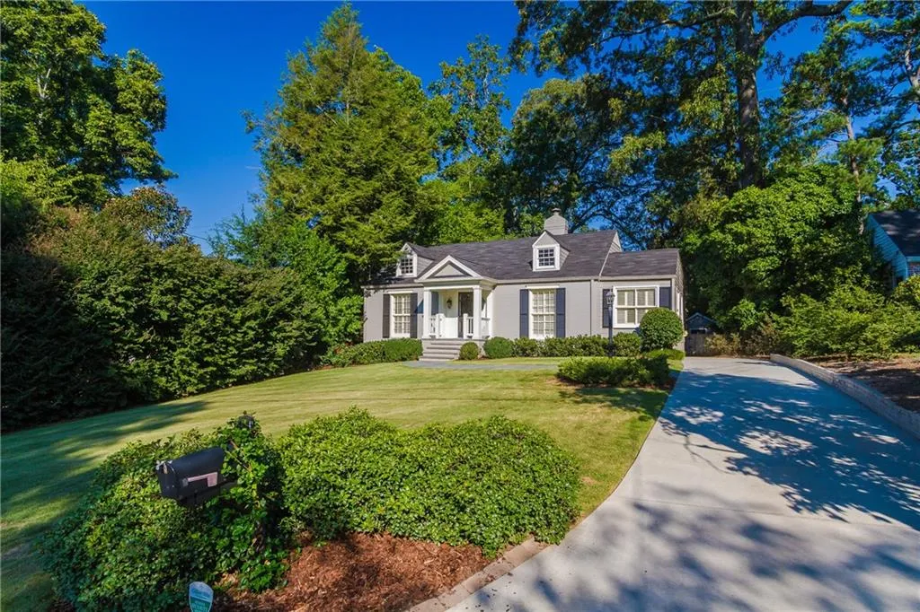 1922 Greystone Road Nw, Atlanta, Georgia 30318, 3 Bedrooms Bedrooms, ,3 BathroomsBathrooms,Residential,Sold,1922 Greystone Road Nw,5752780