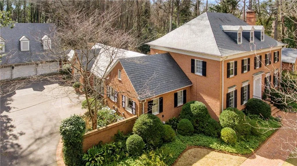 650 W Paces Ferry Road Nw, Atlanta, Georgia 30327, 5 Bedrooms Bedrooms, ,5 BathroomsBathrooms,Residential,Sold,650 W Paces Ferry Road Nw,5805428