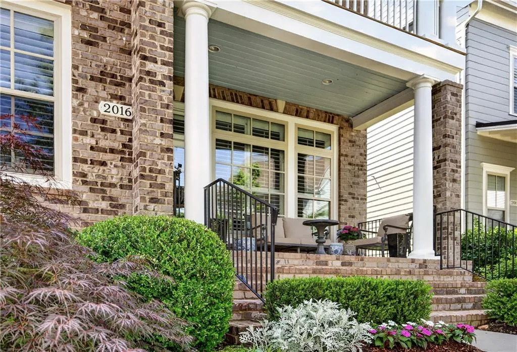 2016 Wheaton Way, Atlanta, Georgia 30328, 4 Bedrooms Bedrooms, ,4 BathroomsBathrooms,Residential,For Sale,2016 Wheaton Way,7760581