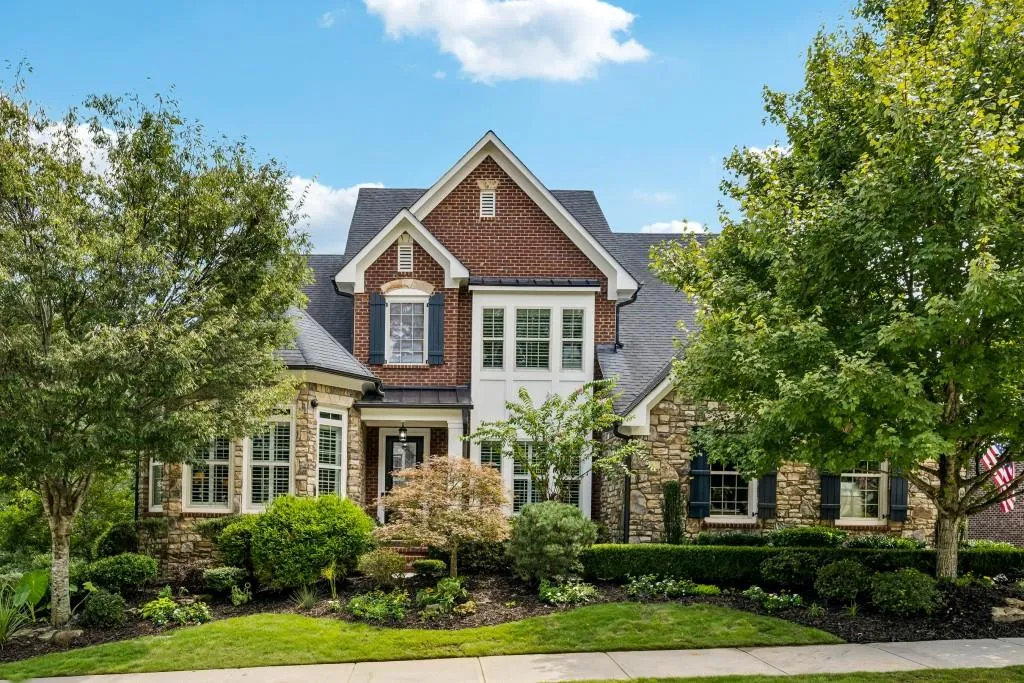 3939 Dahlwiny Court, Atlanta, Georgia 30350, 5 Bedrooms Bedrooms, ,4 BathroomsBathrooms,Residential,For Sale,3939 Dahlwiny Court,7636424