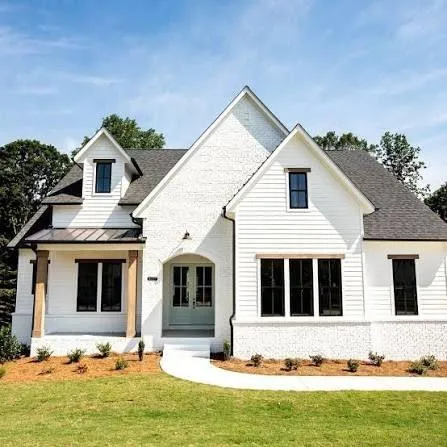 8480 Creekside Overlook Drive, Gainesville, Georgia 30506
