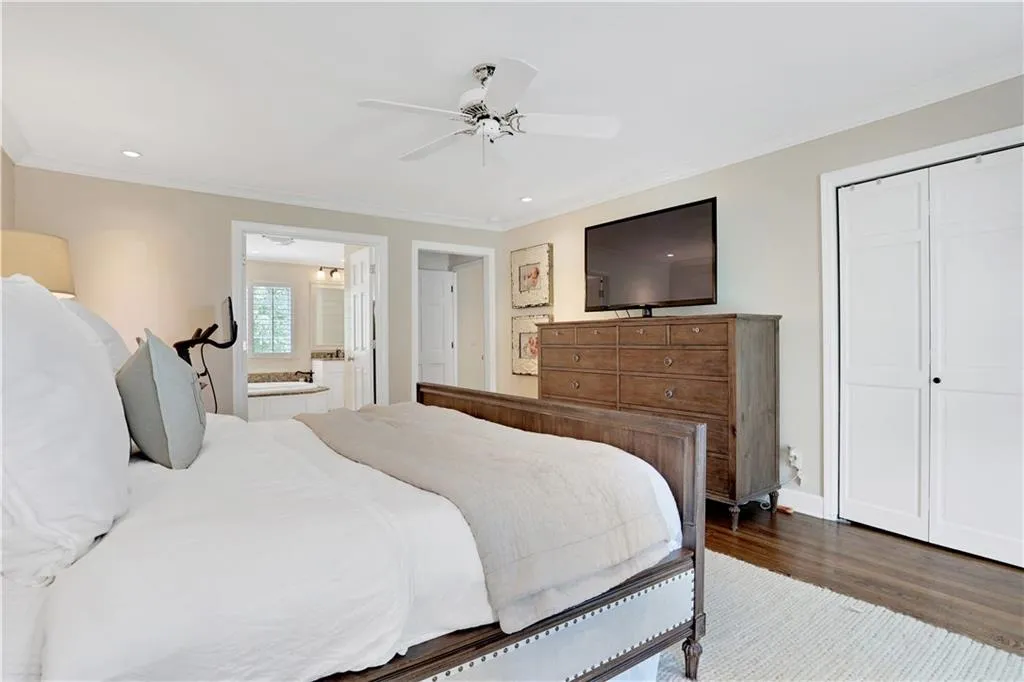 240 River North Drive, Atlanta, Georgia 30328, 4 Bedrooms Bedrooms, ,3 BathroomsBathrooms,Residential,Sold,240 River North Drive,6897799