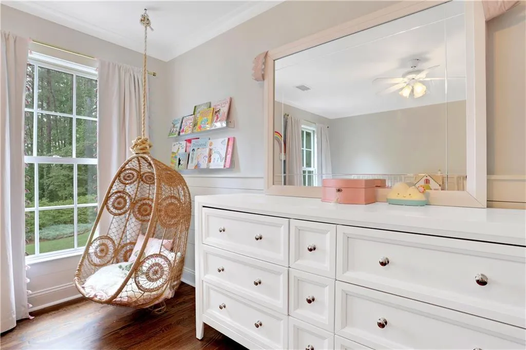240 River North Drive, Atlanta, Georgia 30328, 4 Bedrooms Bedrooms, ,3 BathroomsBathrooms,Residential,Sold,240 River North Drive,6897799