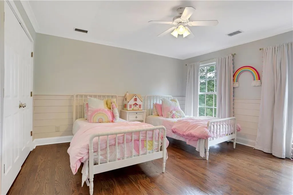 240 River North Drive, Atlanta, Georgia 30328, 4 Bedrooms Bedrooms, ,3 BathroomsBathrooms,Residential,Sold,240 River North Drive,6897799