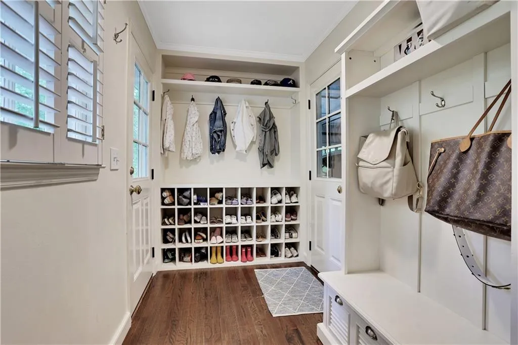 240 River North Drive, Atlanta, Georgia 30328, 4 Bedrooms Bedrooms, ,3 BathroomsBathrooms,Residential,Sold,240 River North Drive,6897799