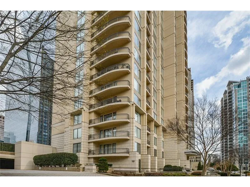 3445 Stratford Road Ne Unit 3703, Atlanta, Georgia 30326, 3 Bedrooms Bedrooms, ,2 BathroomsBathrooms,Residential,Sold,3445 Stratford Road Ne Unit 3703,5700150