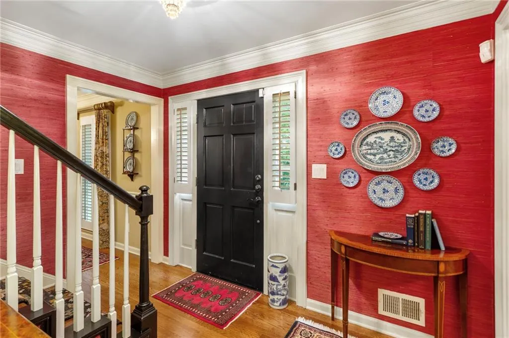 7065 Glenridge Drive, Sandy Springs, Georgia 30328, 4 Bedrooms Bedrooms, ,2 BathroomsBathrooms,Residential,Sold,7065 Glenridge Drive,6787695