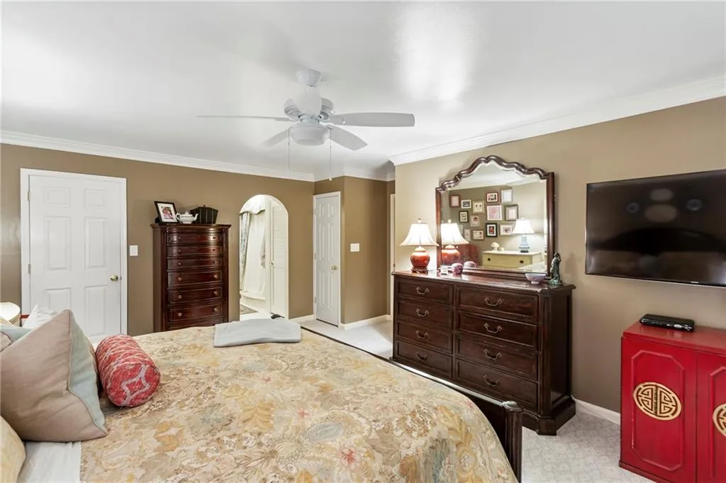 7065 Glenridge Drive, Sandy Springs, Georgia 30328, 4 Bedrooms Bedrooms, ,2 BathroomsBathrooms,Residential,Sold,7065 Glenridge Drive,6787695