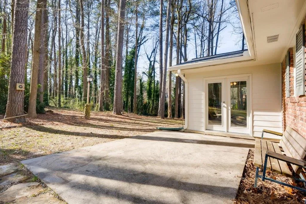 6470 Whispering Trail, Sandy Springs, Georgia 30328, 4 Bedrooms Bedrooms, ,2 BathroomsBathrooms,Residential,Sold,6470 Whispering Trail,6117517
