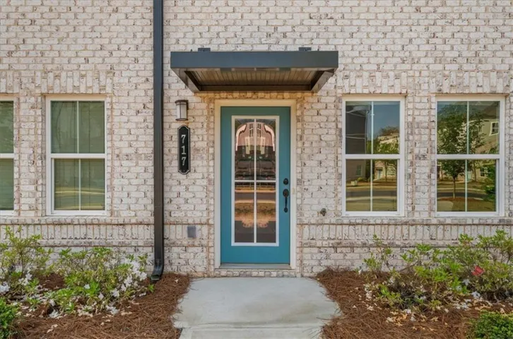 Attractive 3-story townhome built by Stanley Martin Homes, ideally located on a quiet street.