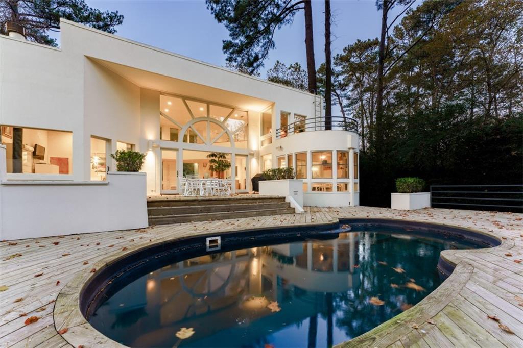 780 Crest Valley Drive, Atlanta, Georgia 30327, 3 Bedrooms Bedrooms, ,2 BathroomsBathrooms,Residential,Sold,780 Crest Valley Drive,7308540