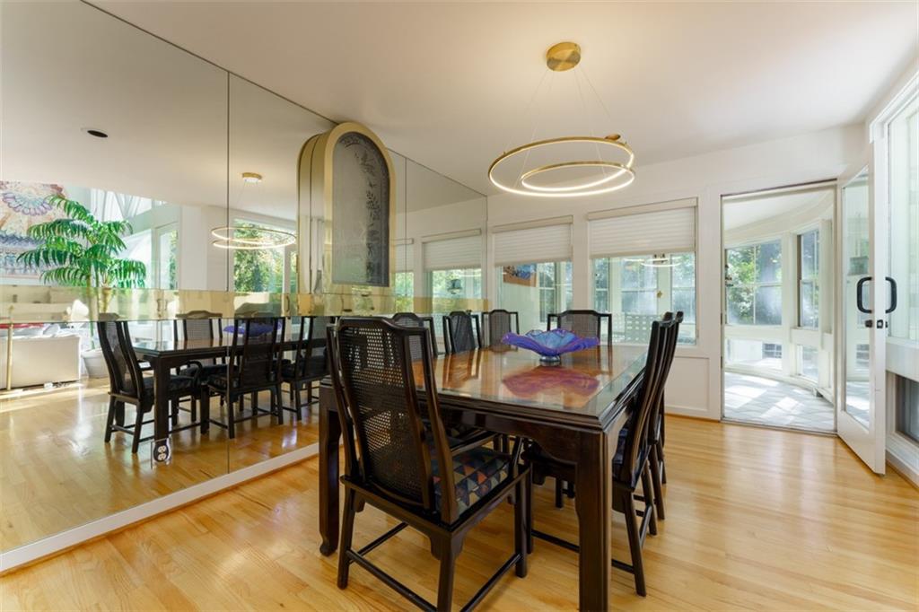 780 Crest Valley Drive, Atlanta, Georgia 30327, 3 Bedrooms Bedrooms, ,2 BathroomsBathrooms,Residential,Sold,780 Crest Valley Drive,7308540