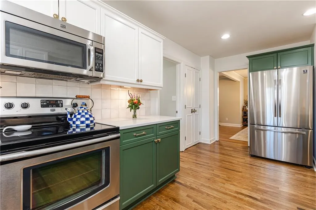 372 Pine Forest Road, Atlanta, Georgia 30342, 3 Bedrooms Bedrooms, ,2 BathroomsBathrooms,Residential,Sold,372 Pine Forest Road,7019885 372 Pine Forest Road, Atlanta, Georgia 30342, 3 Bedrooms Bedrooms, ,2 BathroomsBathrooms,Residential,Sold,372 Pine Forest Road,7019885