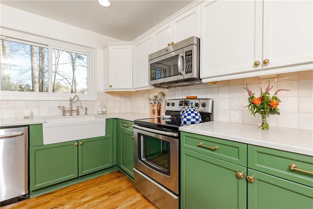 372 Pine Forest Road, Atlanta, Georgia 30342, 3 Bedrooms Bedrooms, ,2 BathroomsBathrooms,Residential,Sold,372 Pine Forest Road,7019885 372 Pine Forest Road, Atlanta, Georgia 30342, 3 Bedrooms Bedrooms, ,2 BathroomsBathrooms,Residential,Sold,372 Pine Forest Road,7019885