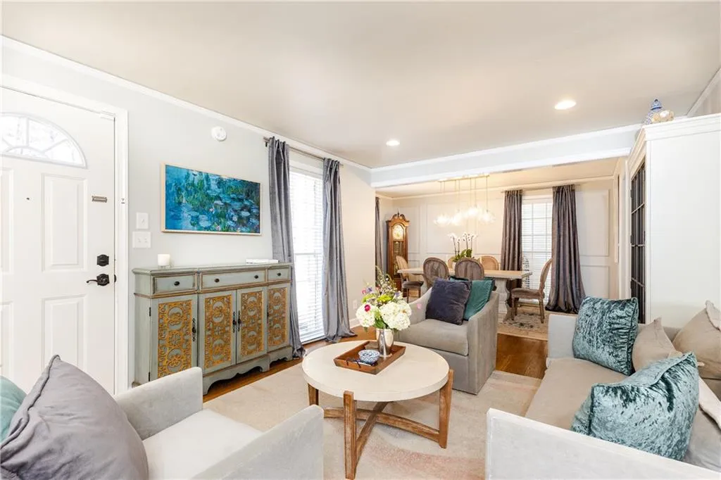 372 Pine Forest Road, Atlanta, Georgia 30342, 3 Bedrooms Bedrooms, ,2 BathroomsBathrooms,Residential,Sold,372 Pine Forest Road,7019885 372 Pine Forest Road, Atlanta, Georgia 30342, 3 Bedrooms Bedrooms, ,2 BathroomsBathrooms,Residential,Sold,372 Pine Forest Road,7019885