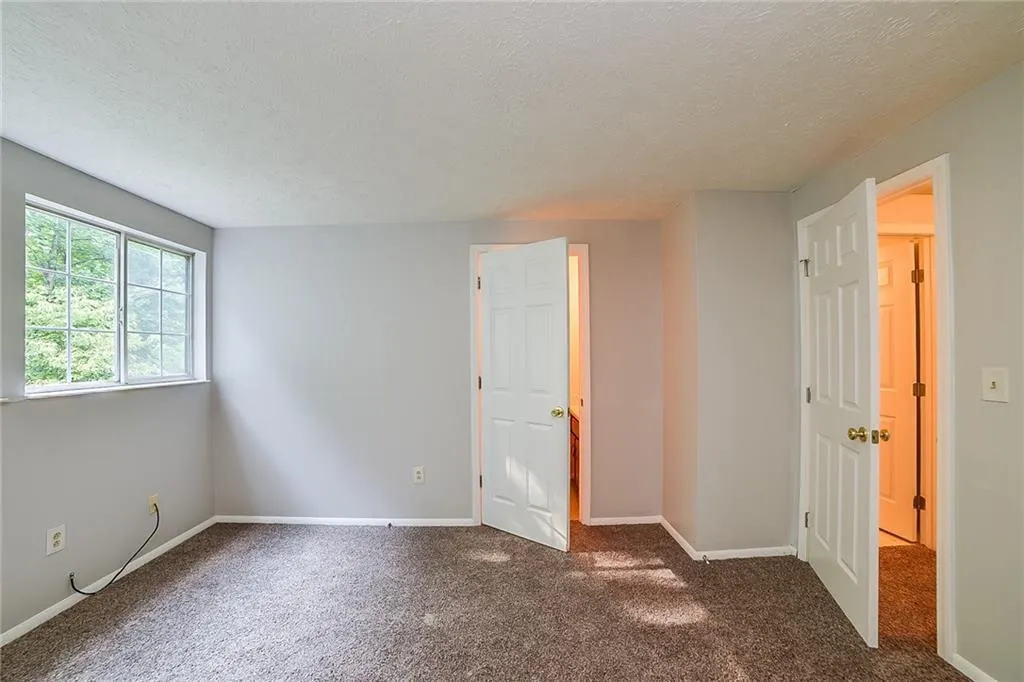 8873 Roberts Drive, Sandy Springs, Georgia 30350, 2 Bedrooms Bedrooms, ,2 BathroomsBathrooms,Residential,Sold,8873 Roberts Drive,6029902